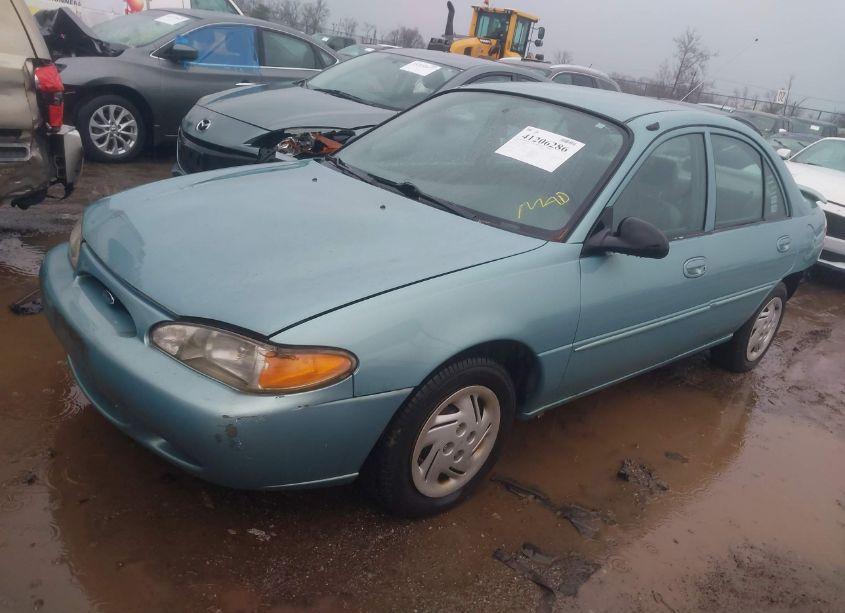 Photo 2 of 1998 Ford Escort SE (VIN 1FAFP13P3WW175178)