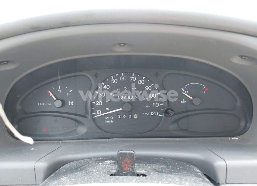 Photo 7 of 1999 Ford Escort SE (VIN 1FAFP13P4XW237754)