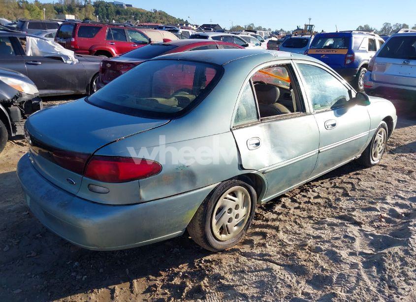 Photo 4 of 1998 Ford Escort SE (VIN 1FAFP13P5WW160312)
