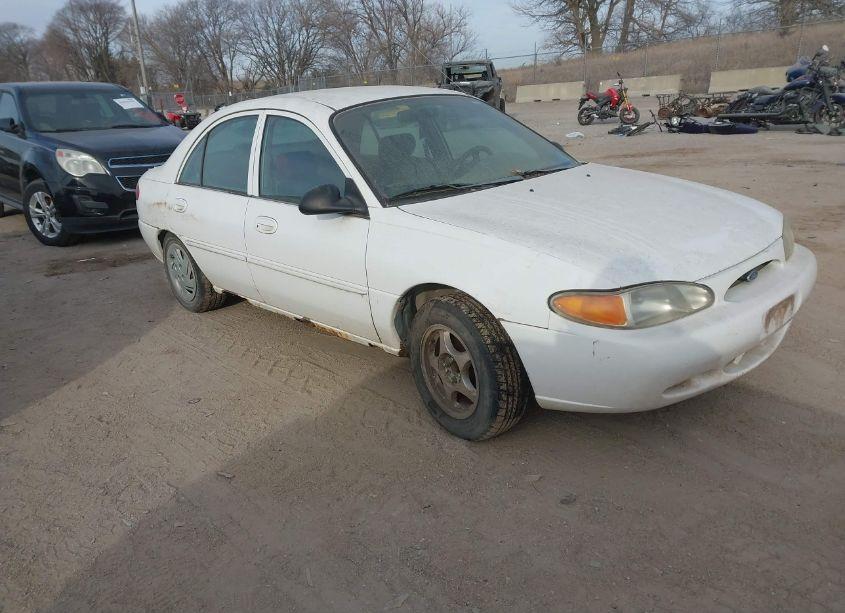 1998 Ford Escort SE (VIN 1FAFP13P5WW164618) main photo