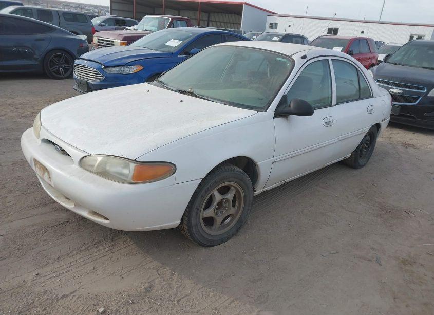 Photo 2 of 1998 Ford Escort SE (VIN 1FAFP13P5WW164618)