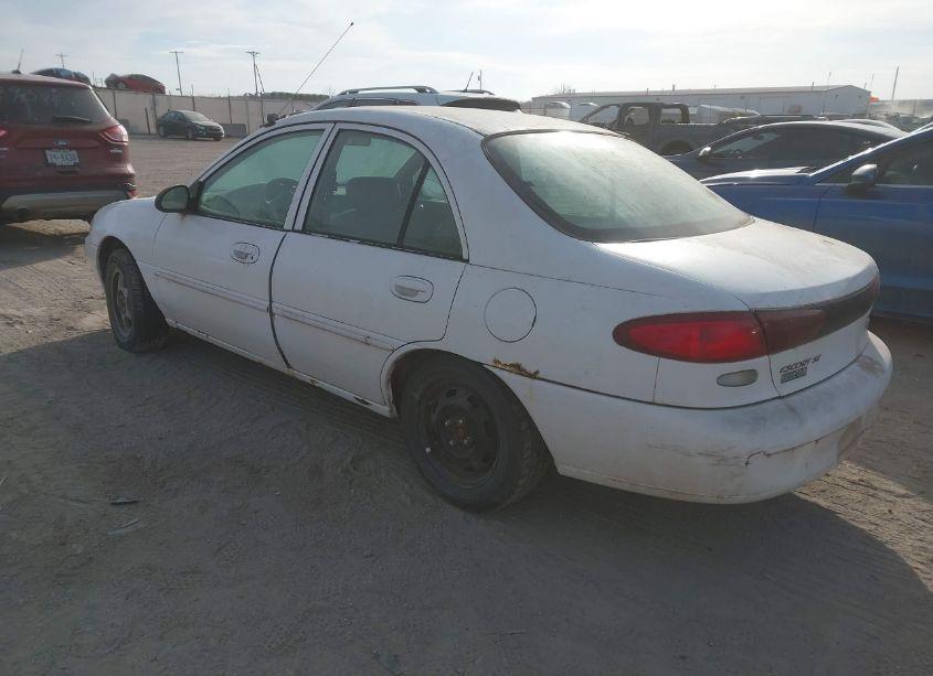 Photo 3 of 1998 Ford Escort SE (VIN 1FAFP13P5WW164618)