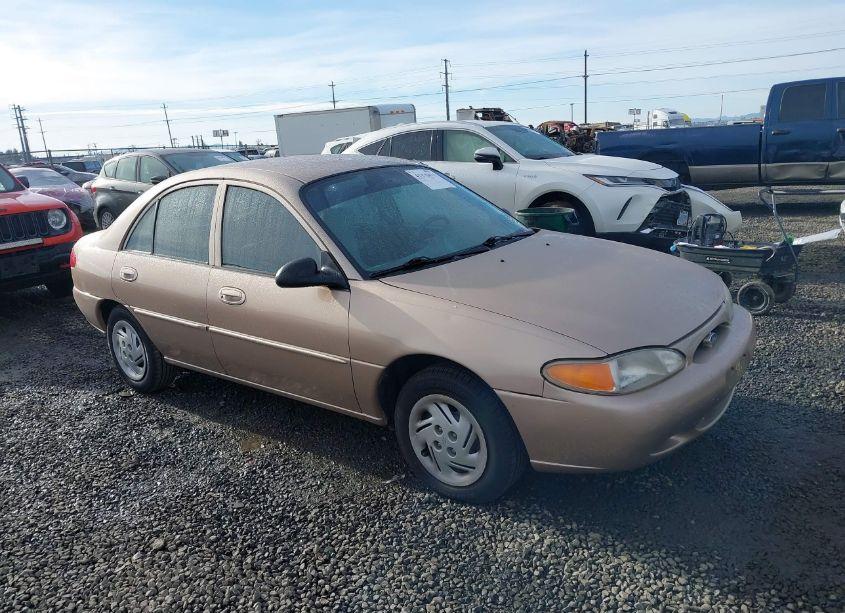 1999 Ford Escort SE (VIN 1FAFP13P5XW251551) main photo
