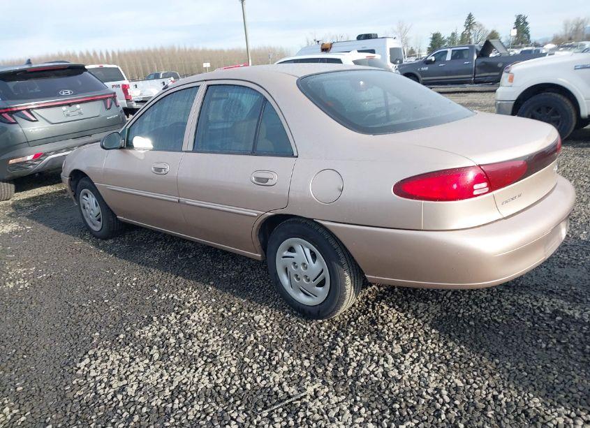 Photo 3 of 1999 Ford Escort SE (VIN 1FAFP13P5XW251551)