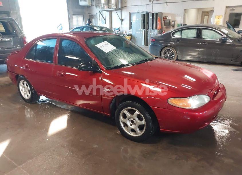 1998 Ford Escort SE (VIN 1FAFP13P7WW287272) main photo