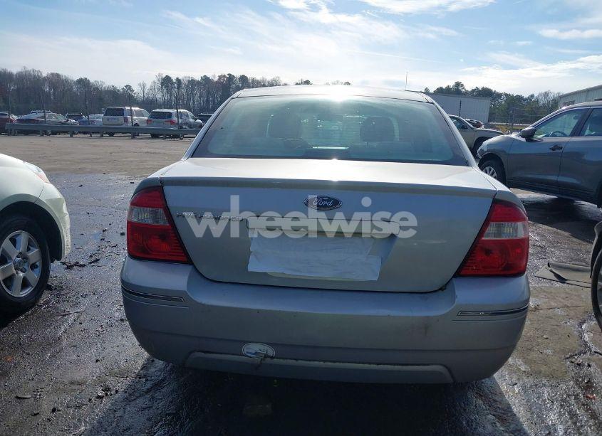 Photo 16 of 2005 Ford Five HUNDRED SE (VIN 1FAFP23155G141205)