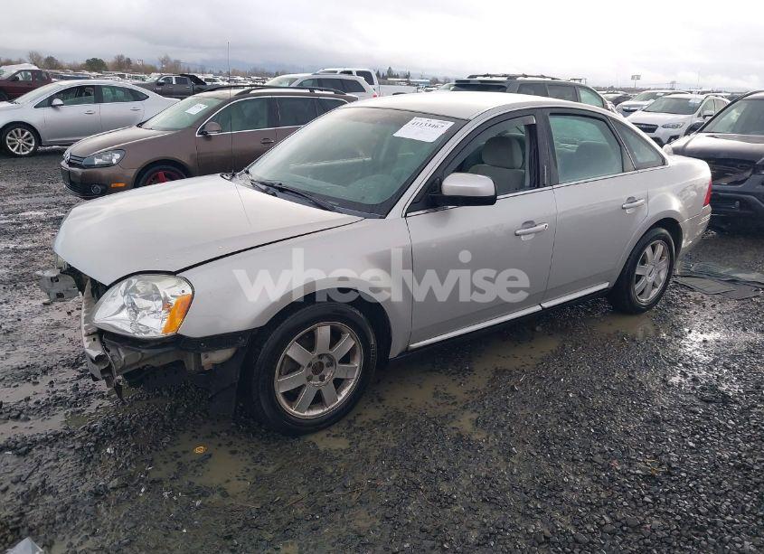 Photo 2 of 2006 Ford Five HUNDRED SE (VIN 1FAFP23166G162775)