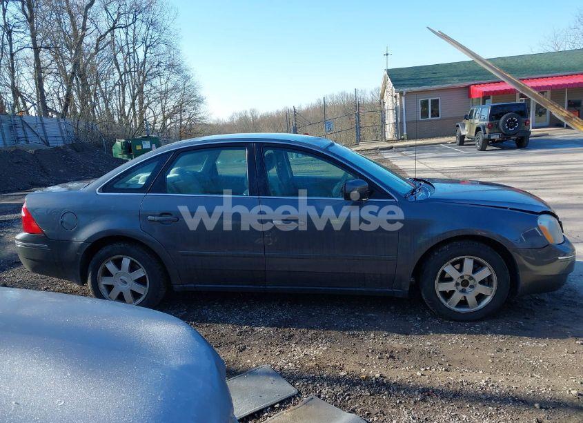 Photo 13 of 2005 Ford Five HUNDRED SE (VIN 1FAFP231X5G145153)