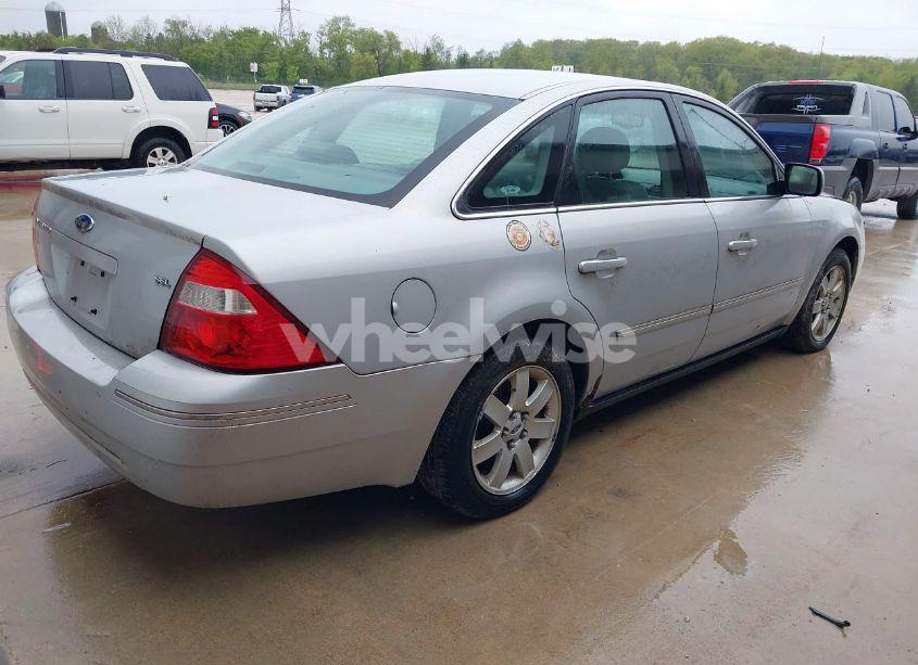 Photo 4 of 2005 Ford Five HUNDRED SEL (VIN 1FAFP24125G137112)