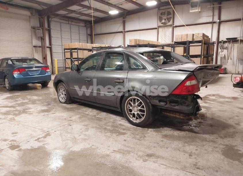 Photo 3 of 2005 Ford Five HUNDRED LIMITED (VIN 1FAFP25115G106898)