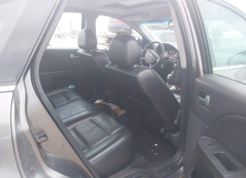 Photo 8 of 2005 Ford Five HUNDRED LIMITED (VIN 1FAFP28185G167466)