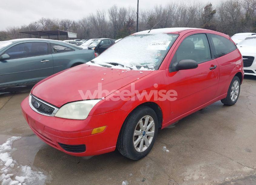 Photo 2 of 2006 Ford Focus ZX3 (VIN 1FAFP31N06W165768)