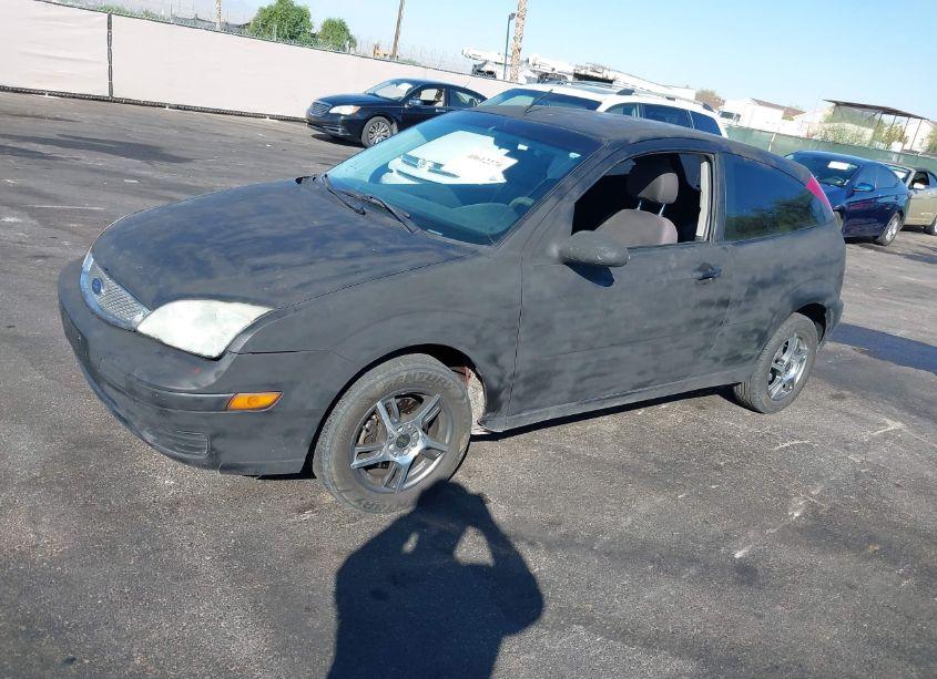 Photo 2 of 2007 Ford Focus S/SE/SES (VIN 1FAFP31N27W342144)