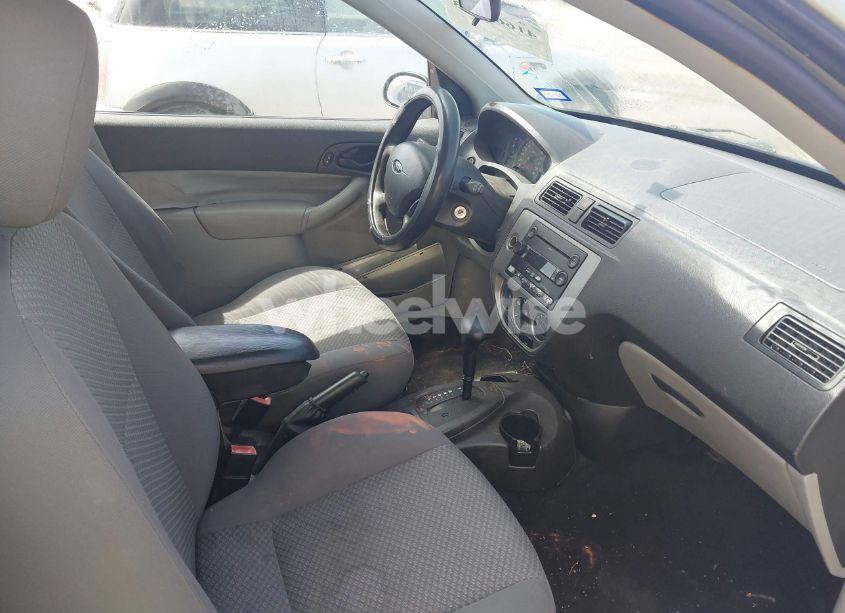 Photo 5 of 2007 Ford Focus S/SE/SES (VIN 1FAFP31N37W315079)