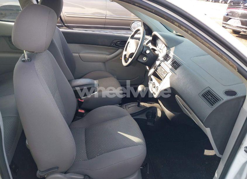 Photo 5 of 2007 Ford Focus S/SE/SES (VIN 1FAFP31N47W298051)