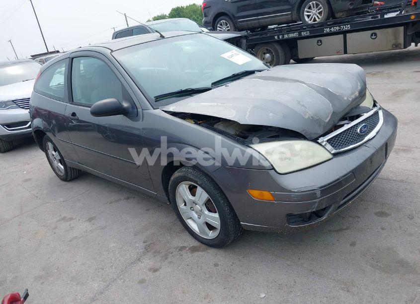 2006 Ford Focus ZX3 (VIN 1FAFP31N66W141653) main photo