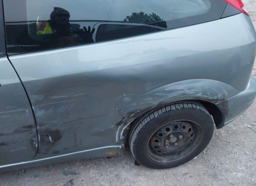 Photo 12 of 2006 Ford Focus ZX3 (VIN 1FAFP31N76W161054)