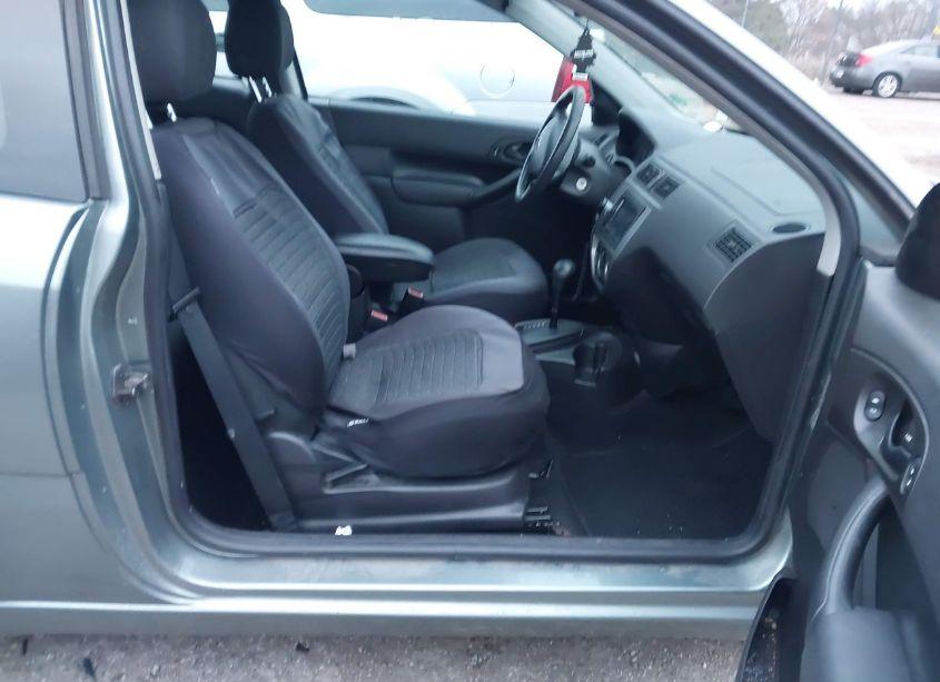 Photo 5 of 2006 Ford Focus ZX3 (VIN 1FAFP31N76W161054)