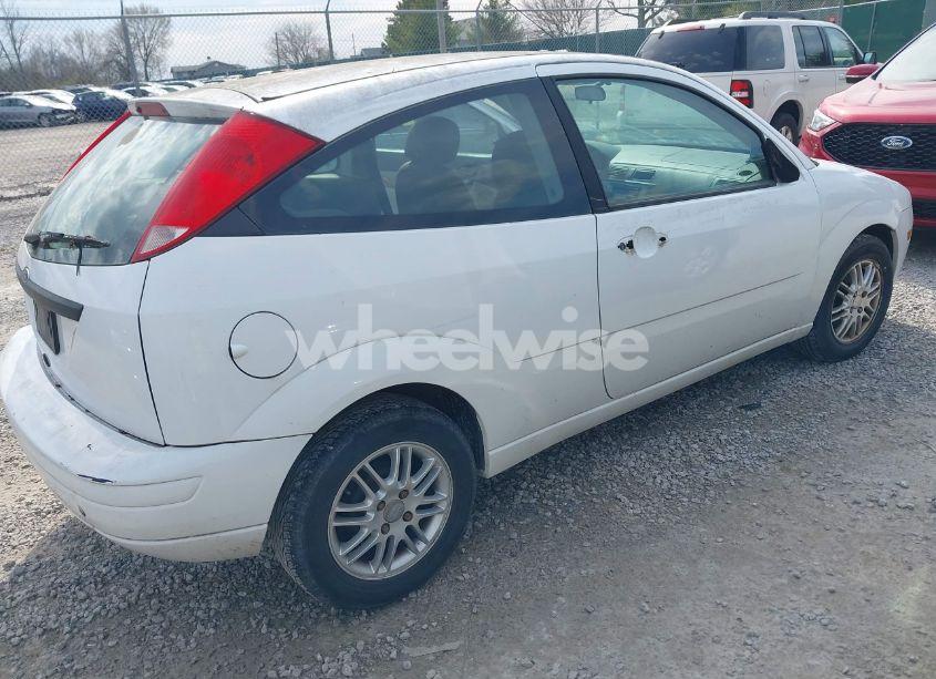 Photo 4 of 2007 Ford Focus S/SE/SES (VIN 1FAFP31N77W201442)