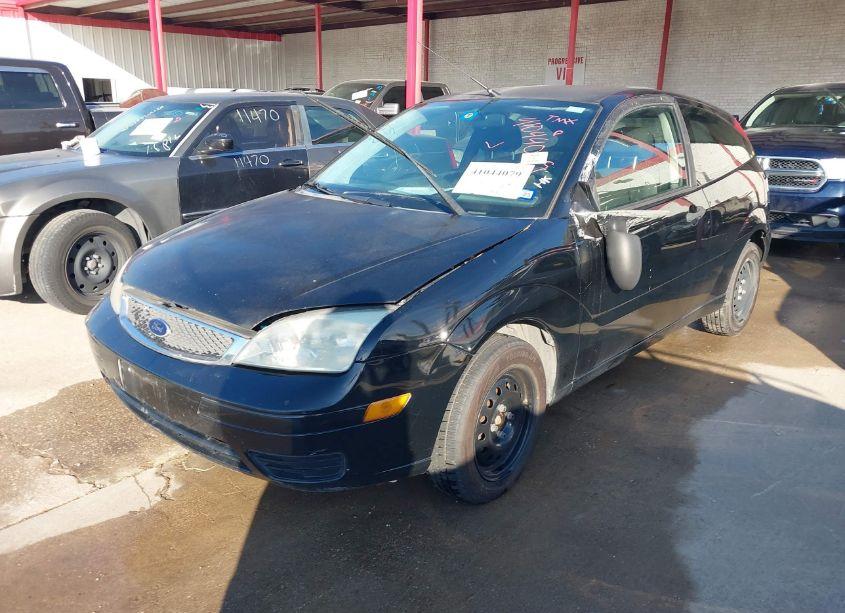 Photo 2 of 2007 Ford Focus S/SE/SES (VIN 1FAFP31N77W347274)