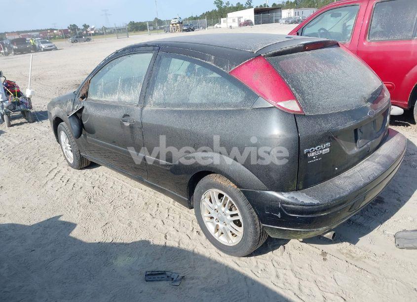 Photo 3 of 2006 Ford Focus ZX3 (VIN 1FAFP31N96W143851)