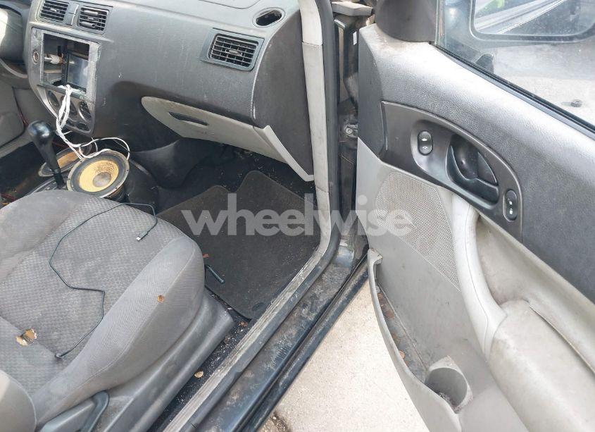 Photo 5 of 2007 Ford Focus S/SE/SES (VIN 1FAFP31NX7W157582)