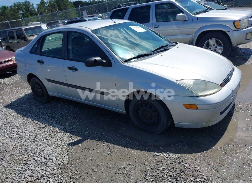 2002 Ford Focus LX (VIN 1FAFP33P02W219739) main photo