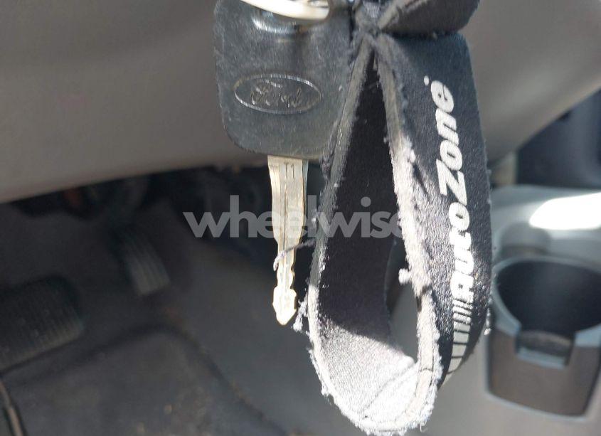 Photo 11 of 2002 Ford Focus LX (VIN 1FAFP33P02W219739)