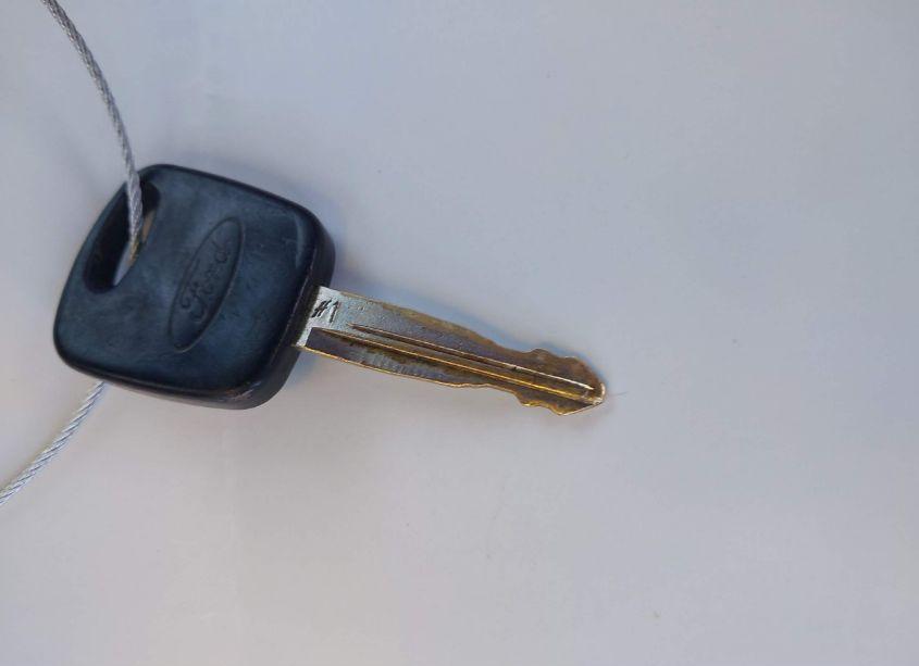 Photo 11 of 2004 Ford Focus LX (VIN 1FAFP33P04W127131)