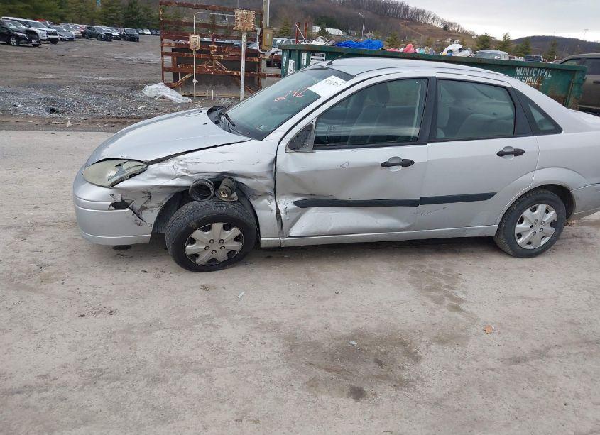 Photo 6 of 2003 Ford Focus LX (VIN 1FAFP33P23W102424)