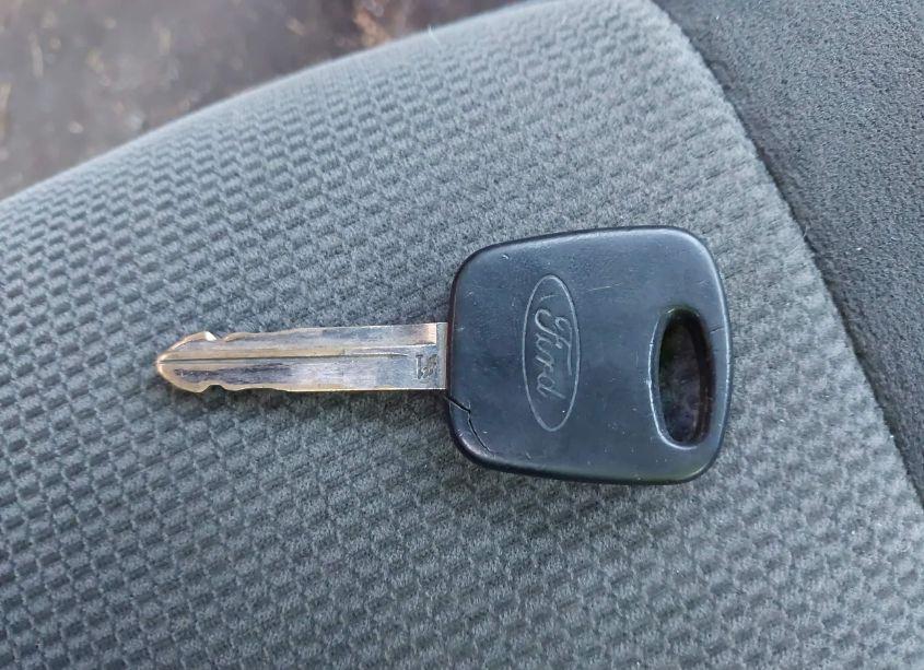 Photo 11 of 2002 Ford Focus LX (VIN 1FAFP33P42W234390)