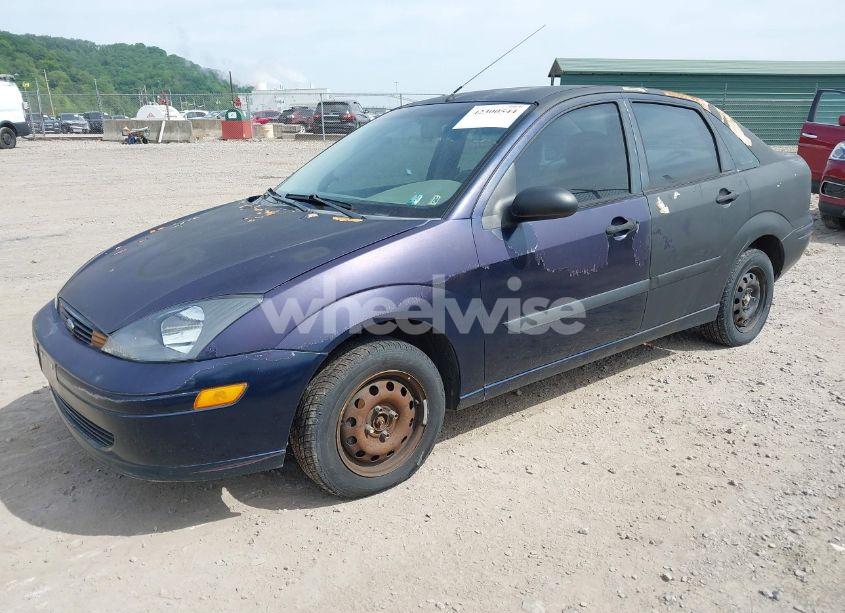 Photo 2 of 2003 Ford Focus LX (VIN 1FAFP33P53W145378)