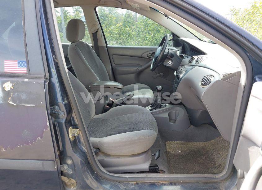 Photo 5 of 2003 Ford Focus LX (VIN 1FAFP33P53W145378)