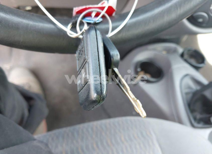 Photo 11 of 2001 Ford Focus LX (VIN 1FAFP33P61W315115)