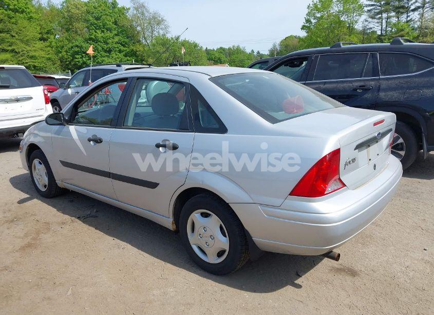 Photo 3 of 2001 Ford Focus LX (VIN 1FAFP33P61W315115)