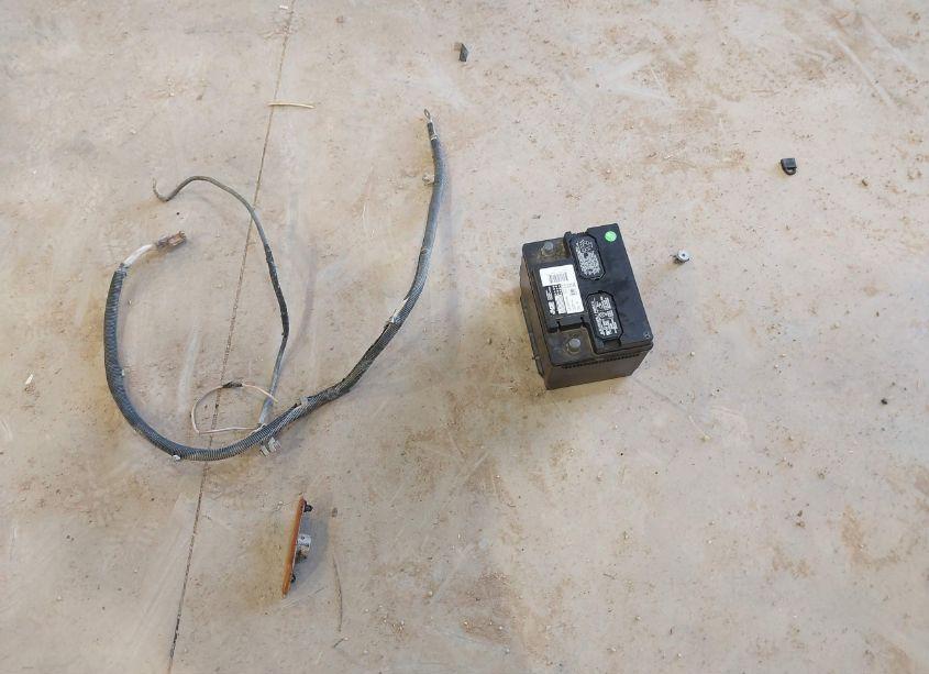 Photo 12 of 2001 Ford Focus LX (VIN 1FAFP33P71W346826)