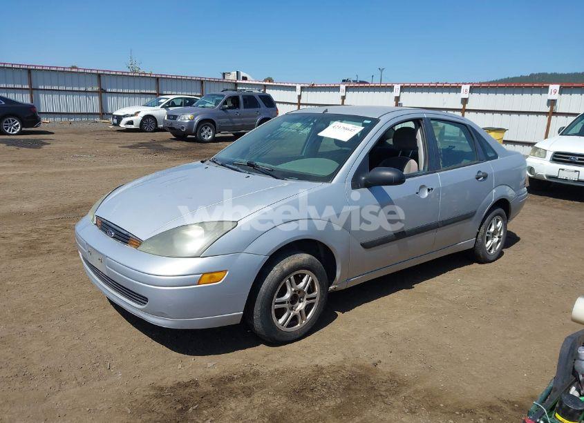 Photo 2 of 2003 Ford Focus LX (VIN 1FAFP33P73W262234)