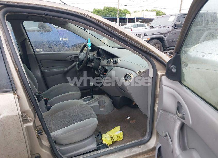 Photo 5 of 2003 Ford Focus LX (VIN 1FAFP33P83W271153)