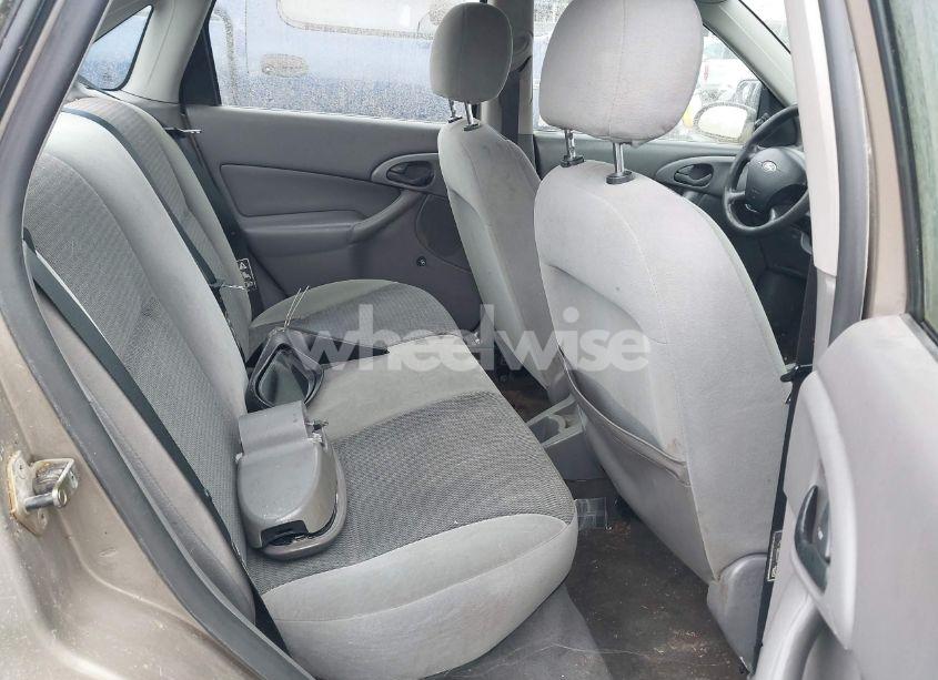 Photo 8 of 2003 Ford Focus LX (VIN 1FAFP33P83W271153)