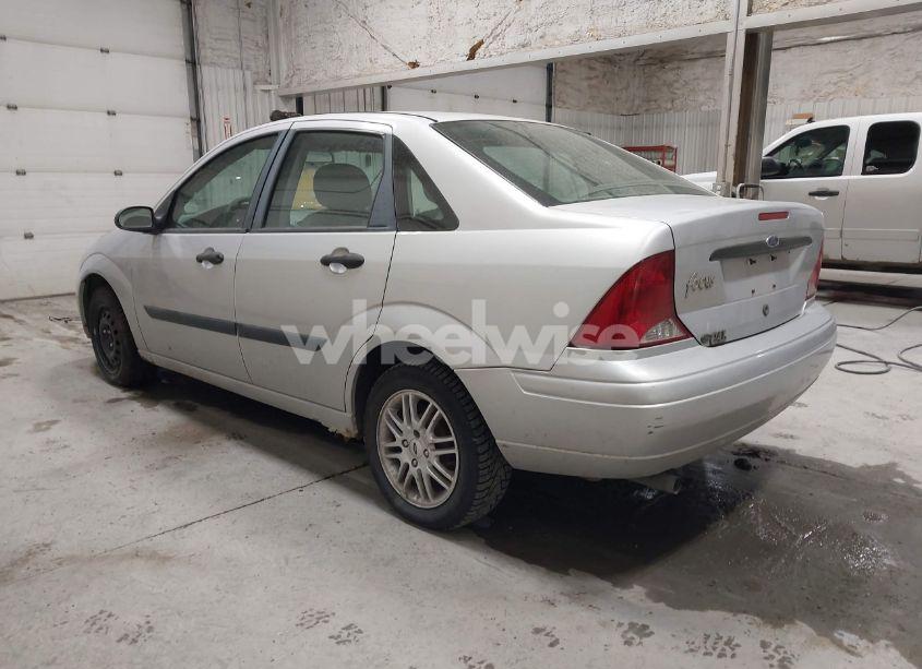 Photo 3 of 2003 Ford Focus LX (VIN 1FAFP33P83W334154)