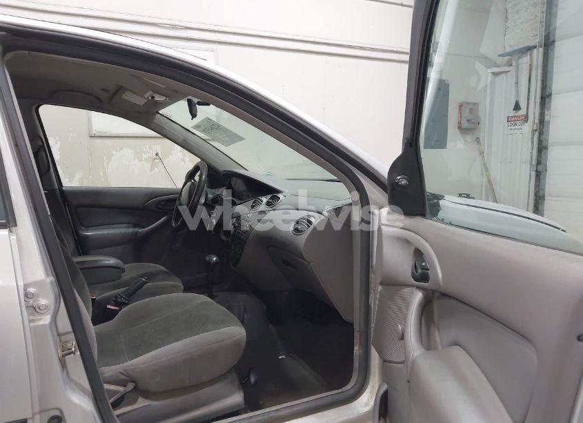 Photo 5 of 2003 Ford Focus LX (VIN 1FAFP33P83W334154)