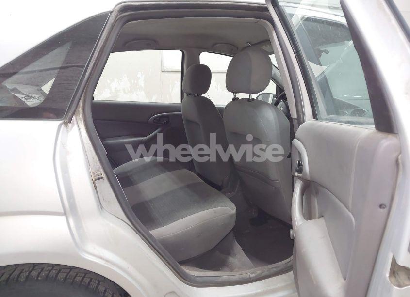 Photo 8 of 2003 Ford Focus LX (VIN 1FAFP33P83W334154)