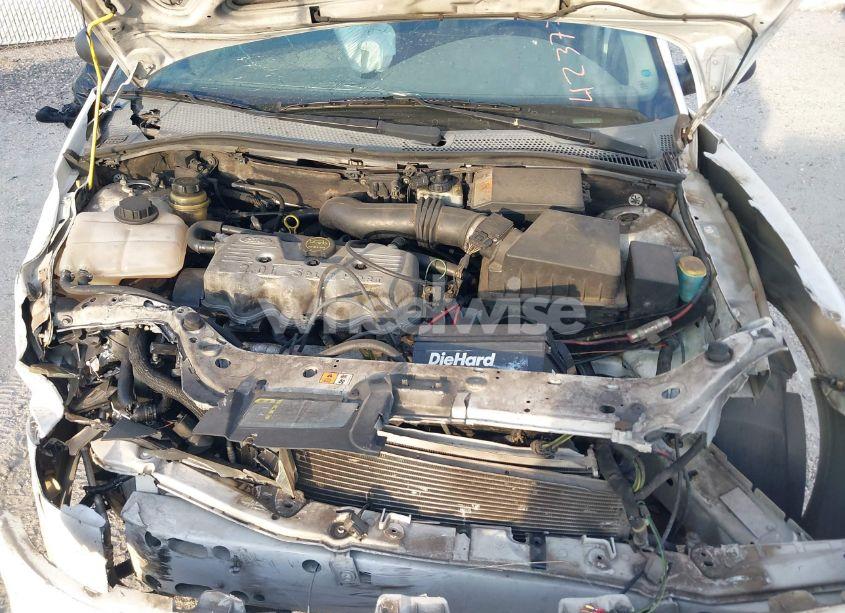 Photo 10 of 2003 Ford Focus LX (VIN 1FAFP33P83W344408)