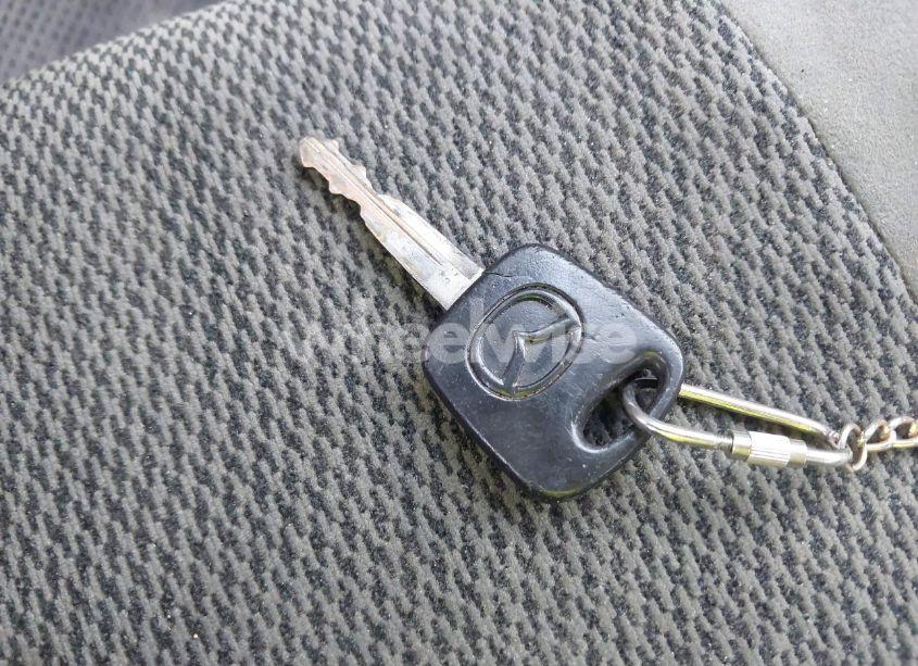 Photo 11 of 2003 Ford Focus LX (VIN 1FAFP33P83W344408)