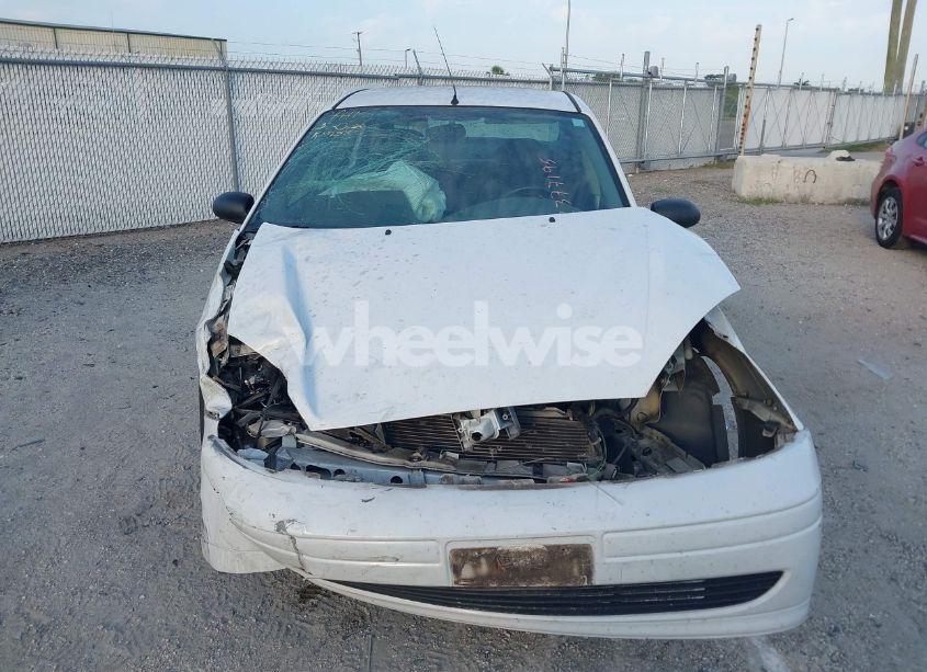 Photo 13 of 2003 Ford Focus LX (VIN 1FAFP33P83W344408)