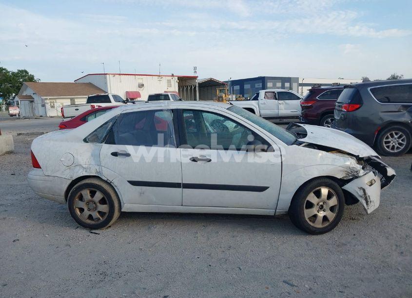 Photo 14 of 2003 Ford Focus LX (VIN 1FAFP33P83W344408)