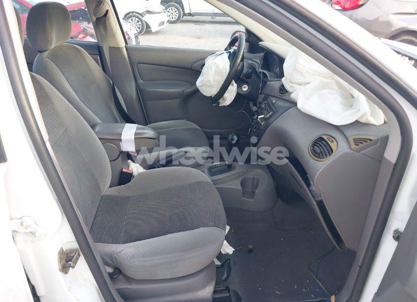 Photo 5 of 2003 Ford Focus LX (VIN 1FAFP33P83W344408)