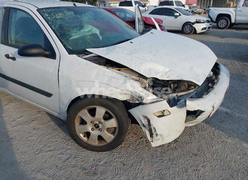 Photo 6 of 2003 Ford Focus LX (VIN 1FAFP33P83W344408)