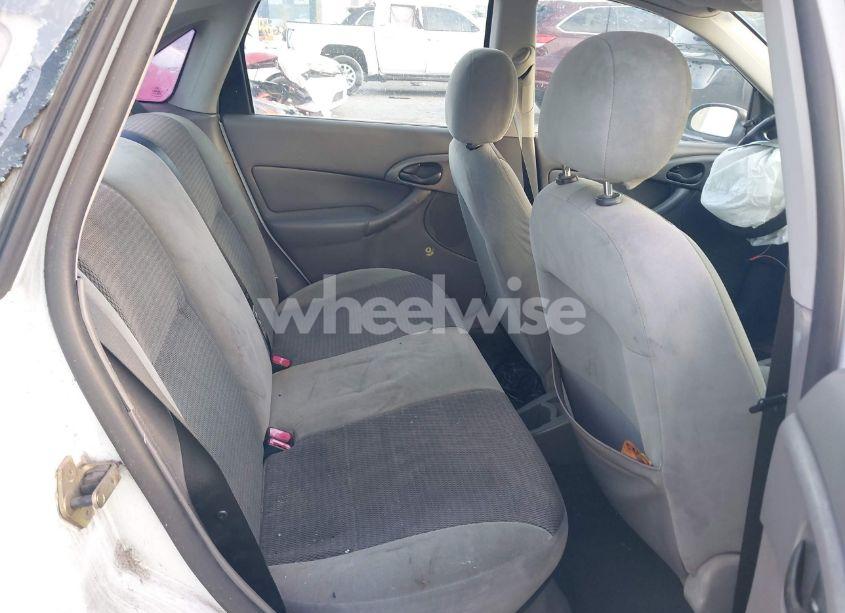 Photo 8 of 2003 Ford Focus LX (VIN 1FAFP33P83W344408)