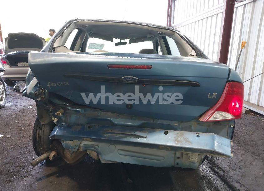 Photo 17 of 2000 Ford Focus LX (VIN 1FAFP33P9YW265353)